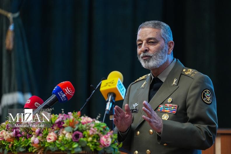 فرمانده کل ارتش: خون شهید نصرالله طومار رژیم صهیونیستی را در هم خواهد پیچید فرمانده کل ارتش: خون شهید نصرالله طومار رژیم صهیونیستی را در هم خواهد پیچید